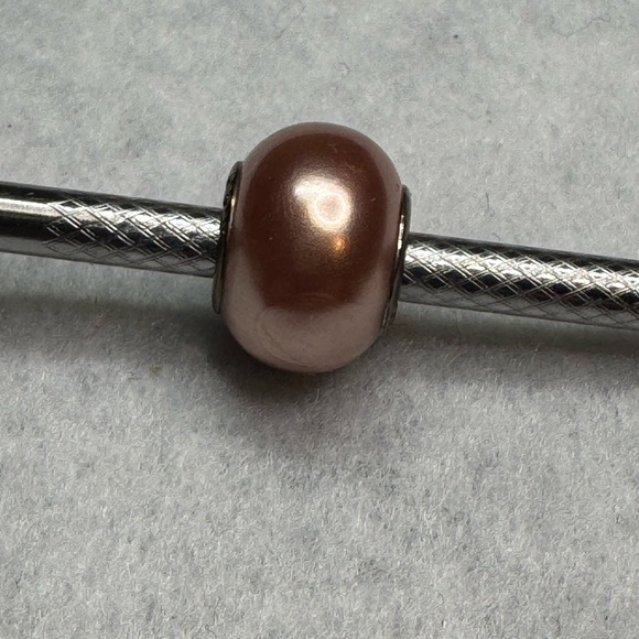 5/$20 single Charm Bead - Picture 2 of 4